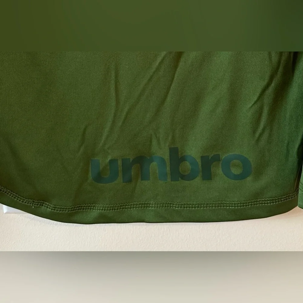 Umbro Boys Herb Bay Leaf Long Sleeve Athletic Crew Neck Shirt NWT Various Sizes